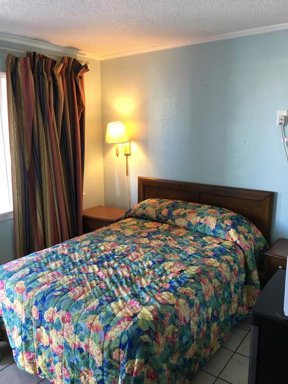 Calypso Motor Inn 미를 비치 외부 사진