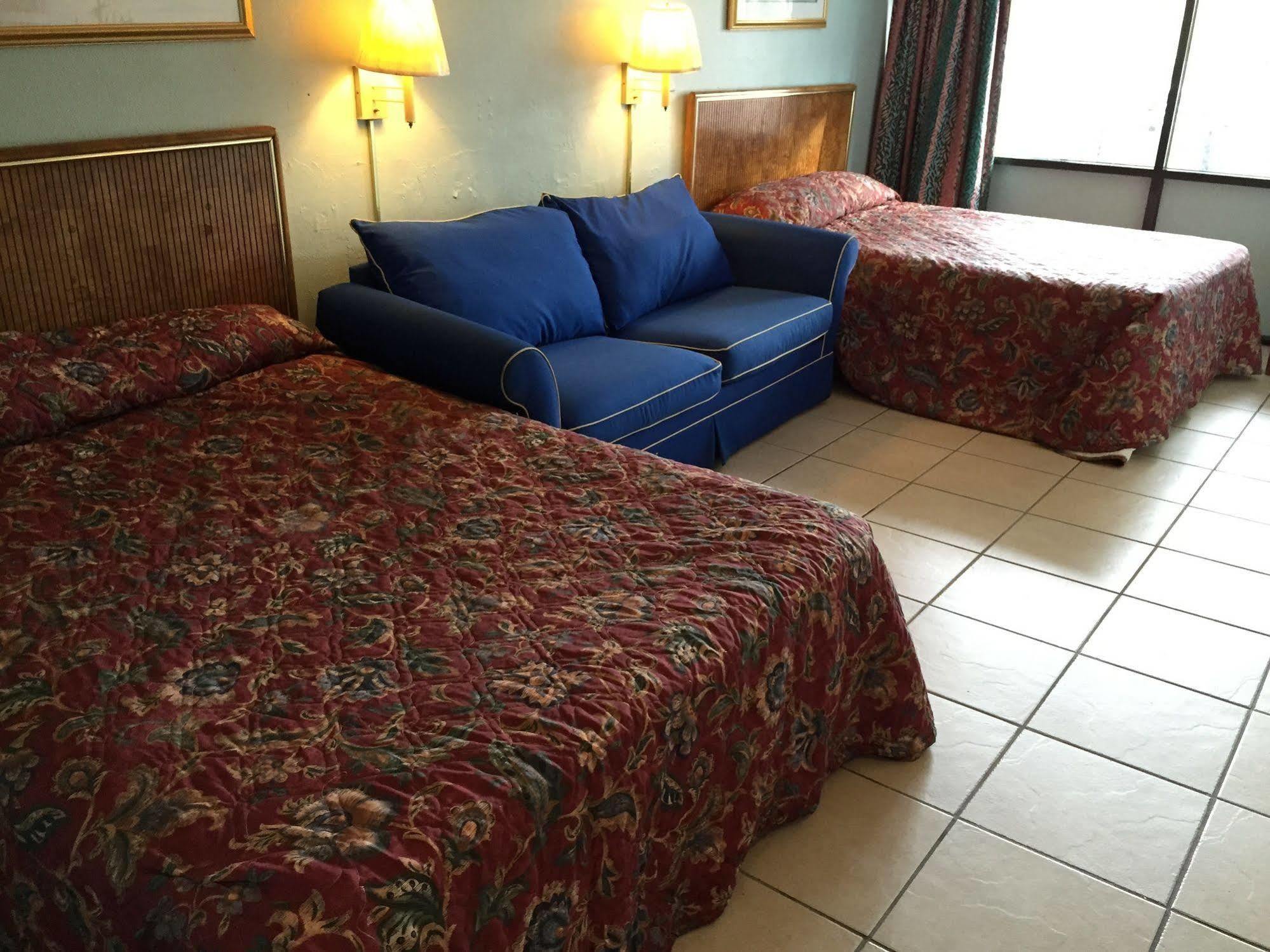 Calypso Motor Inn 미를 비치 외부 사진